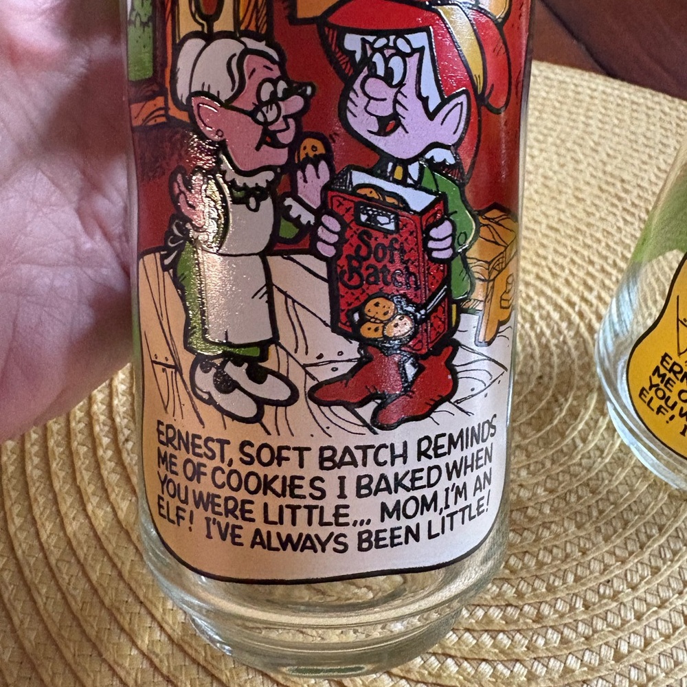 Keebler Elf Glass Set with Colorful Painted Illustrations. Vintage. 1984 - Picture 3 of 5